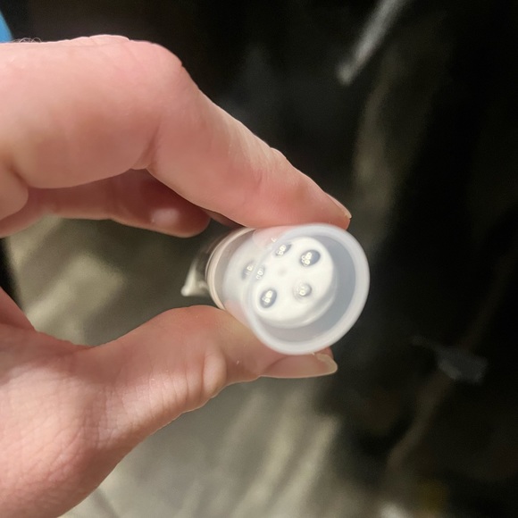 NWT Neutrogena Lip Plumping Serum w/ Peptides for healthy lips - Picture 4 of 6